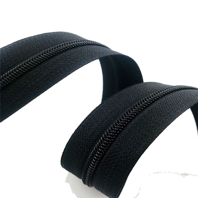 No.3 nylon zipper opening spring head black riding suit zipper